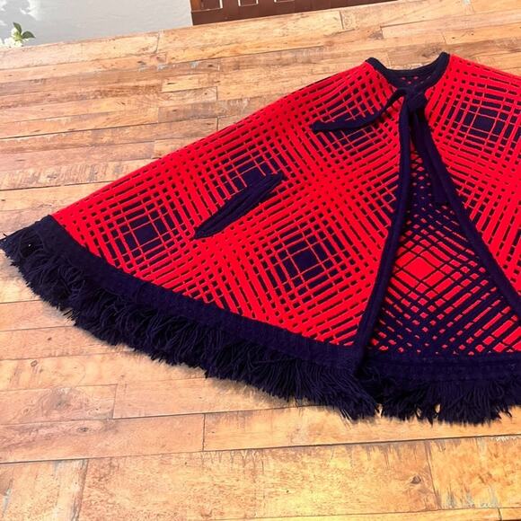 Poncho Cloak 26 x 59 in Knit Red and Blue Geometric Pattern Fringed Wool Blend - Picture 2 of 8